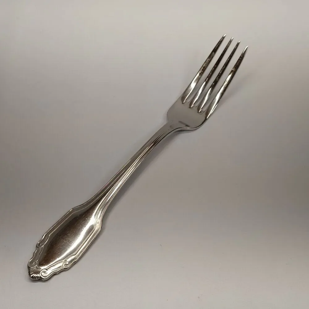 Wallace 18/10 Stainless Steel Dinner Fork Ornate Scroll Shell Flatware 8.5